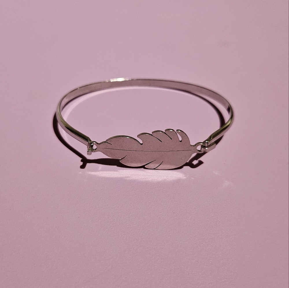 💥2for10💥 Silver feather bracelet